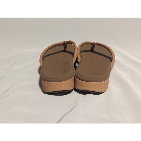 Reef Women's Tan Flip Flops - Picture 3 of 6